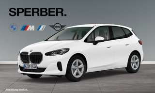 Schräge Frontansicht auf einen BMW 2er-Reihe , freigestellt