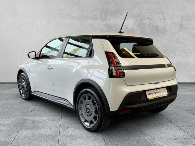 Fahrzeugbild eines Renault 5 E-TECH