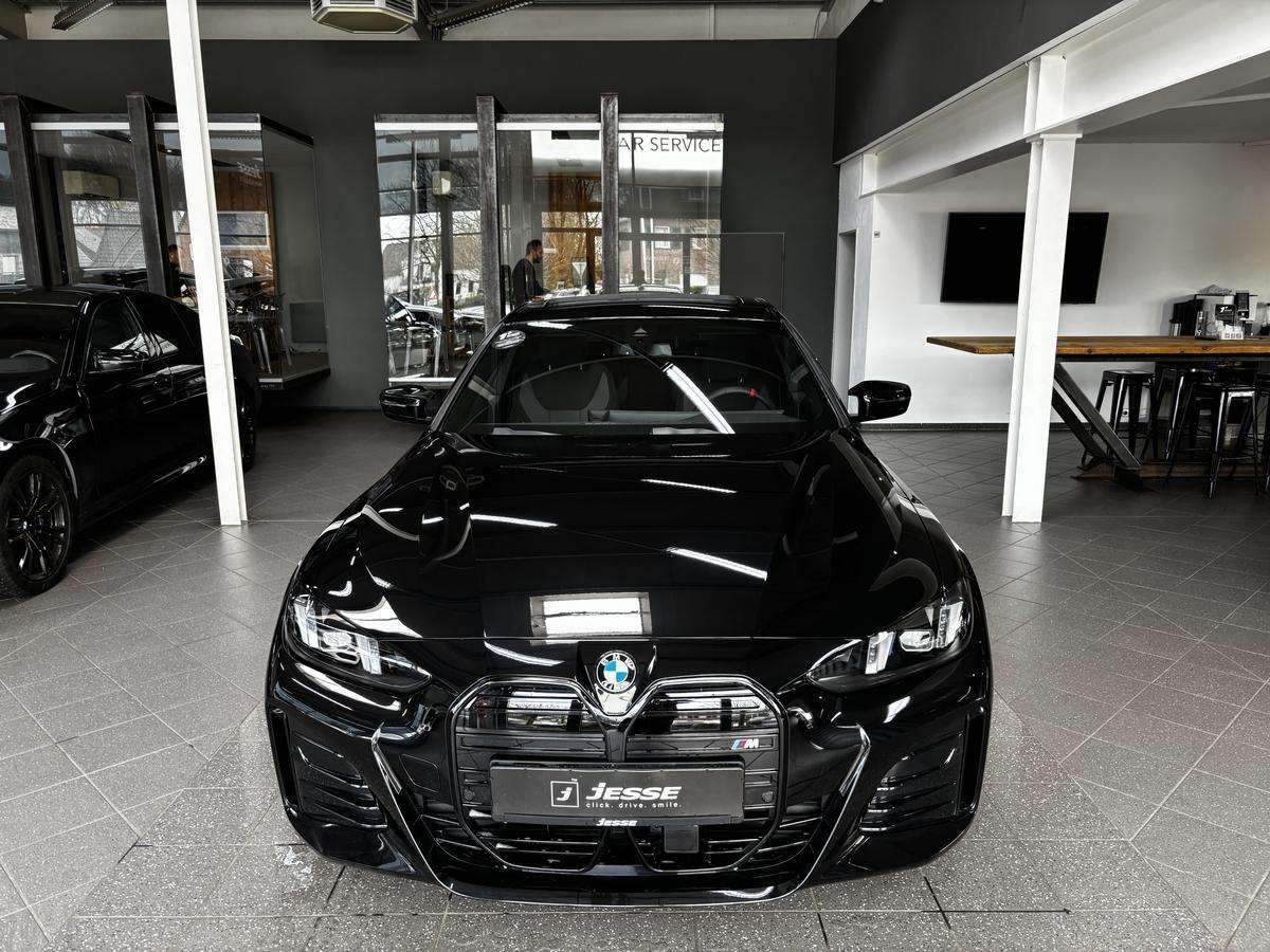 Fahrzeugbild eines BMW i4