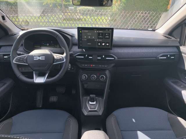 Fahrzeugbild eines Dacia Jogger