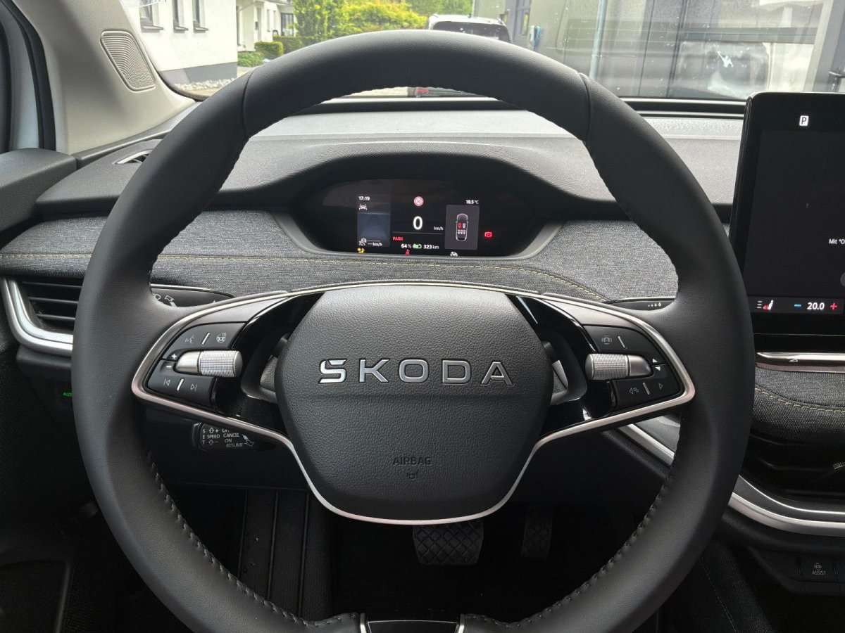 Fahrzeugbild eines Skoda ELROQ