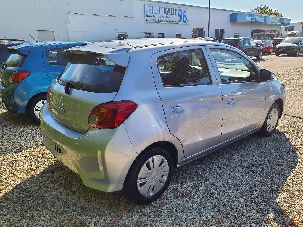 Fahrzeugbild eines Mitsubishi Space Star