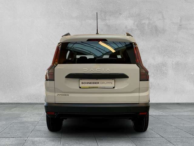 Fahrzeugbild eines Dacia Jogger
