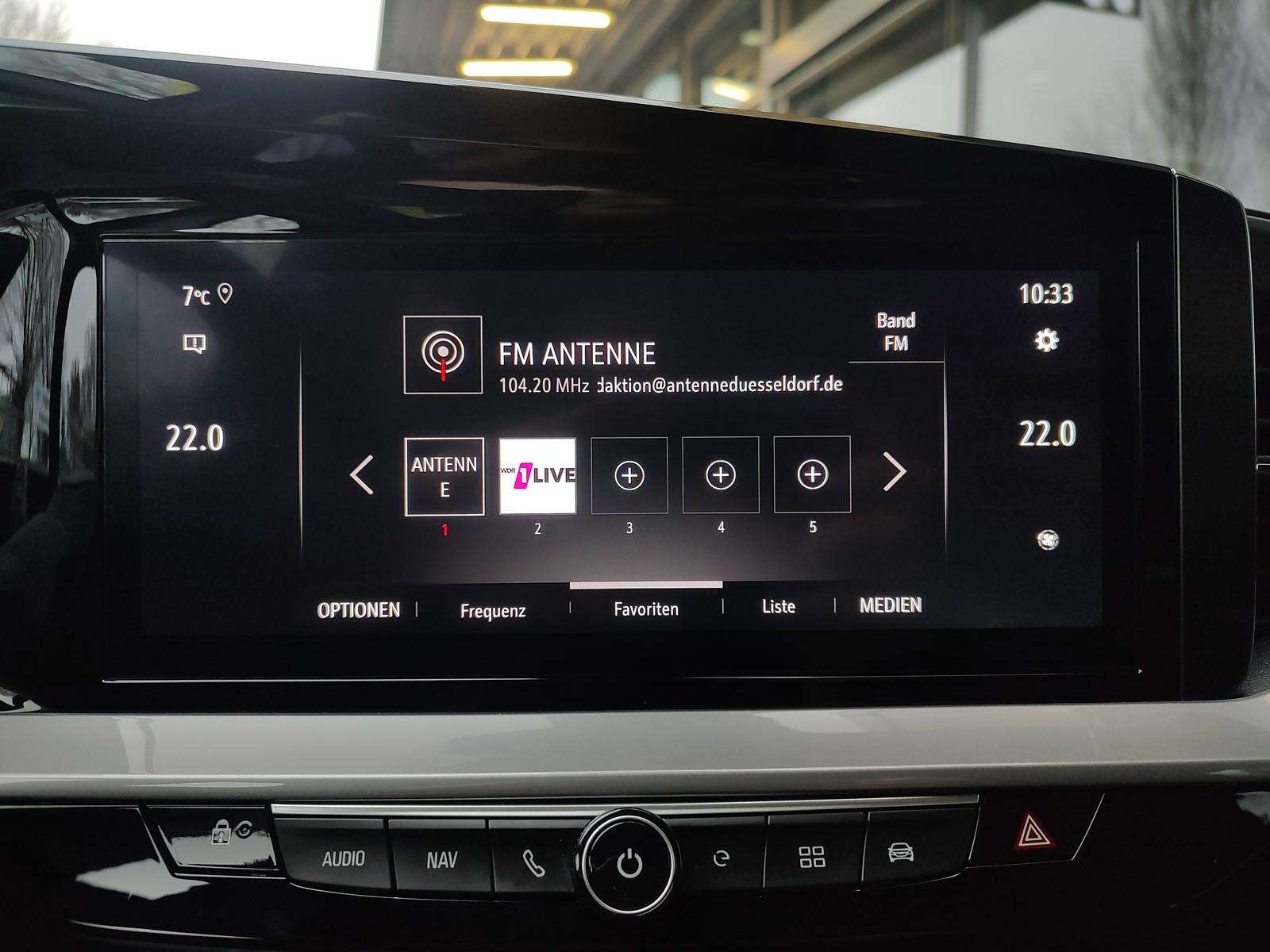 Fahrzeugbild eines Opel Mokka Electric