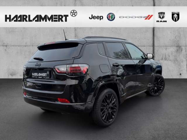 Fahrzeugbild eines Jeep Compass