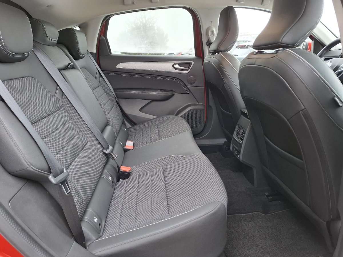 Fahrzeugbild eines Renault Arkana