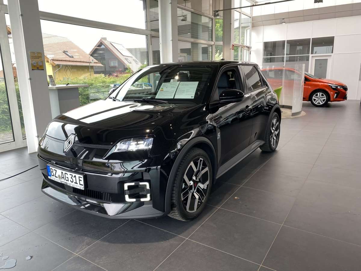 Fahrzeugbild eines Renault 5 E-TECH