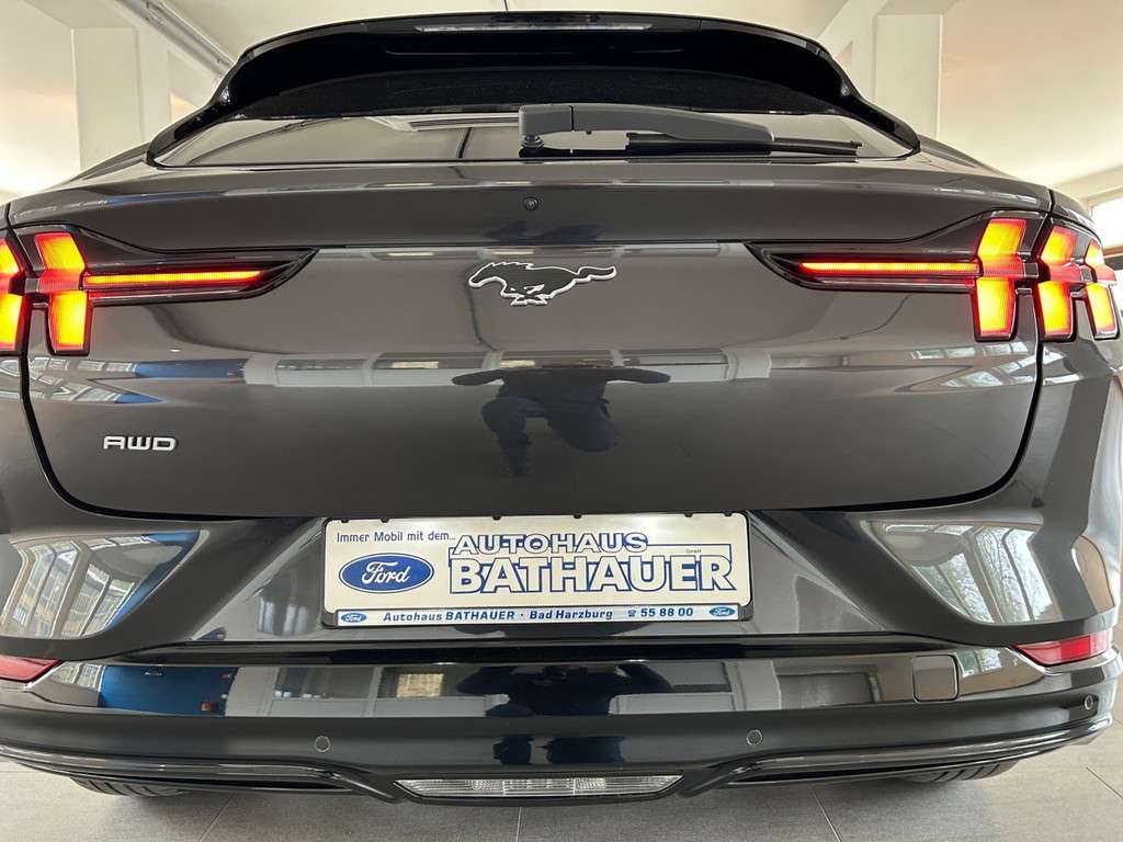 Fahrzeugbild eines Ford Mustang Mach-E