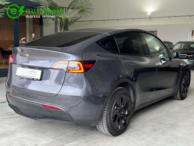 Fahrzeugbild eines TESLA Model Y