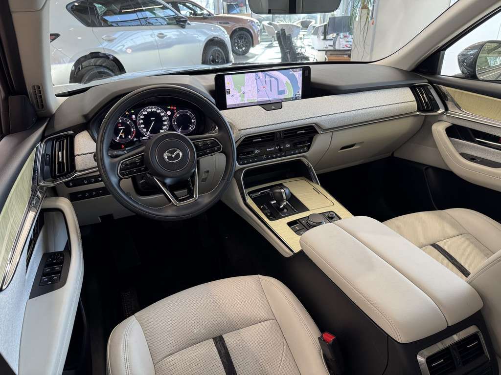 Fahrzeugbild eines Mazda CX-60