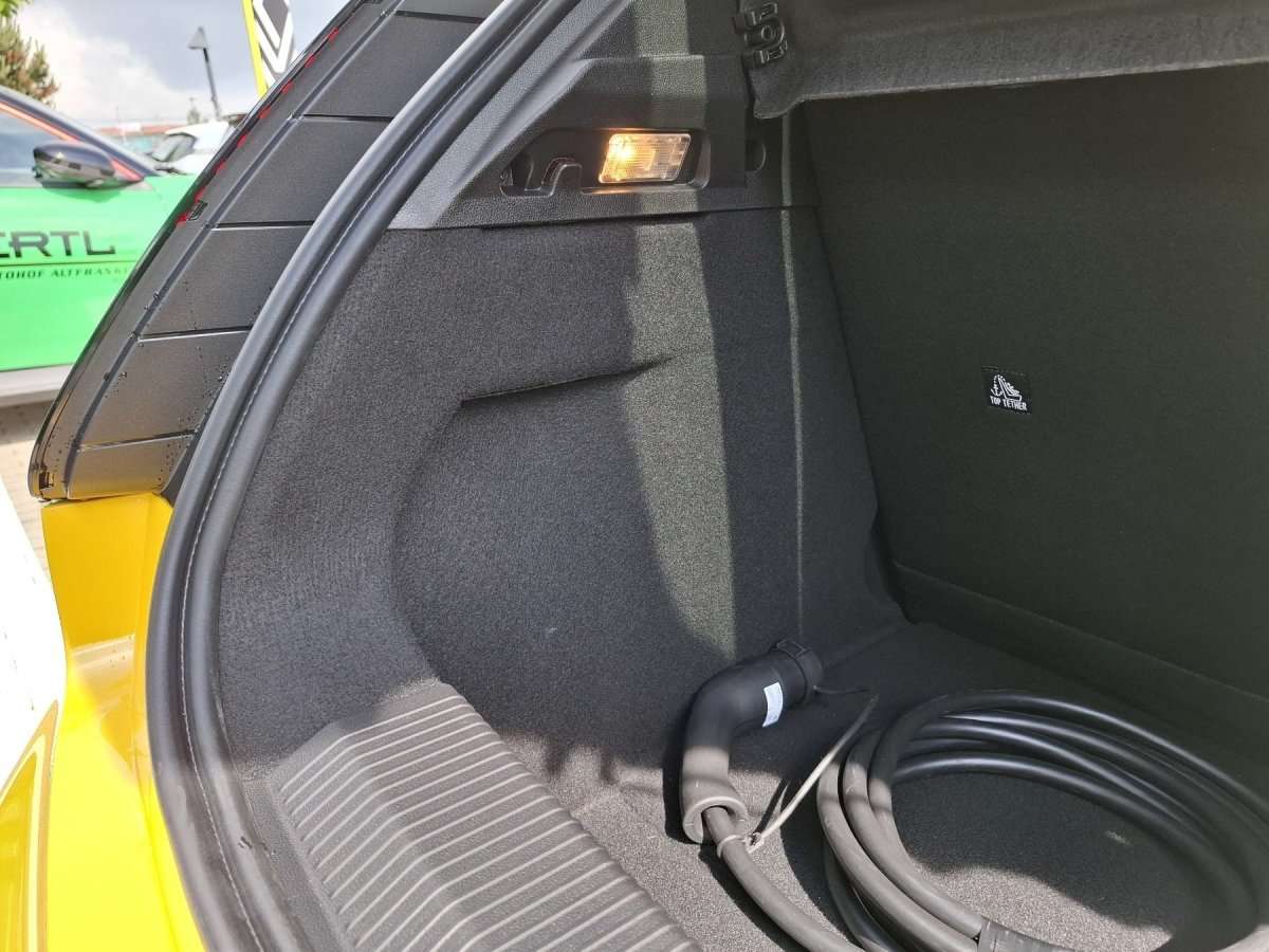 Fahrzeugbild eines Renault 5 E-TECH