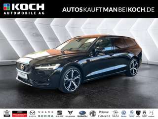 Schräge Frontansicht auf einen Volvo V60 , freigestellt