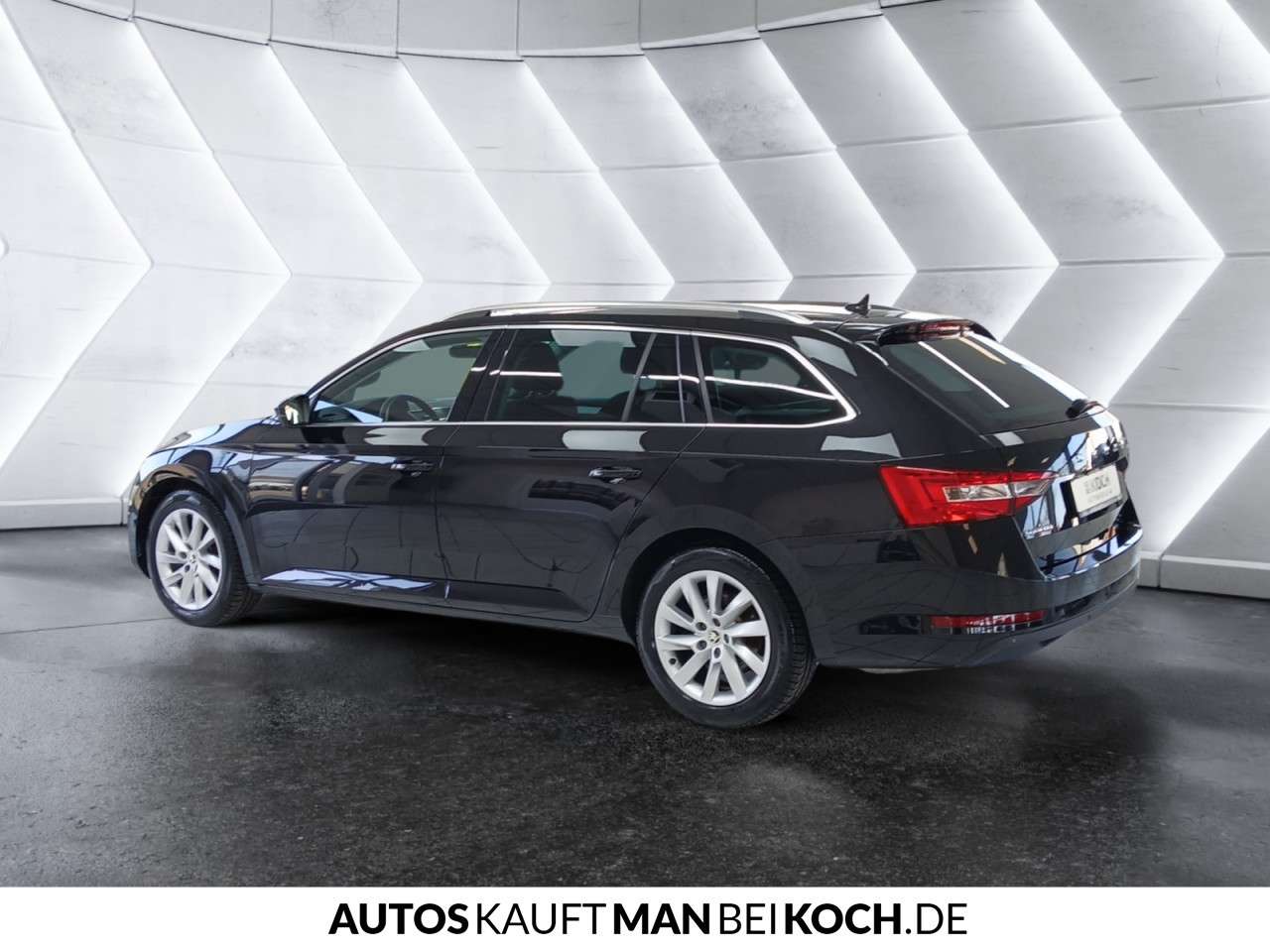 Fahrzeugbild eines Skoda Superb
