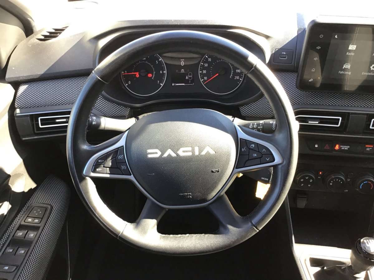Fahrzeugbild eines Dacia Jogger