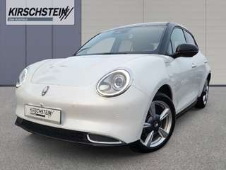 Schräge Frontansicht auf einen GWM Ora 03 , freigestellt