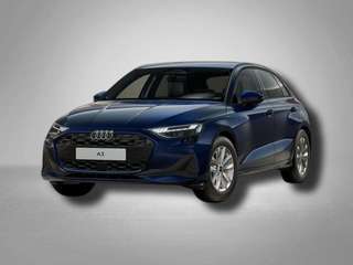 Schräge Frontansicht auf einen Audi A3 , freigestellt
