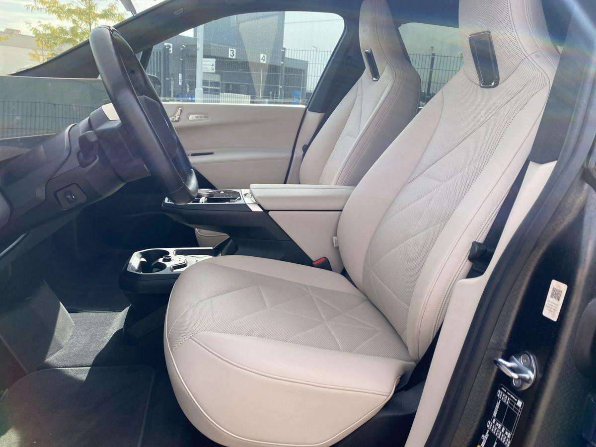 Fahrzeugbild eines BMW iX