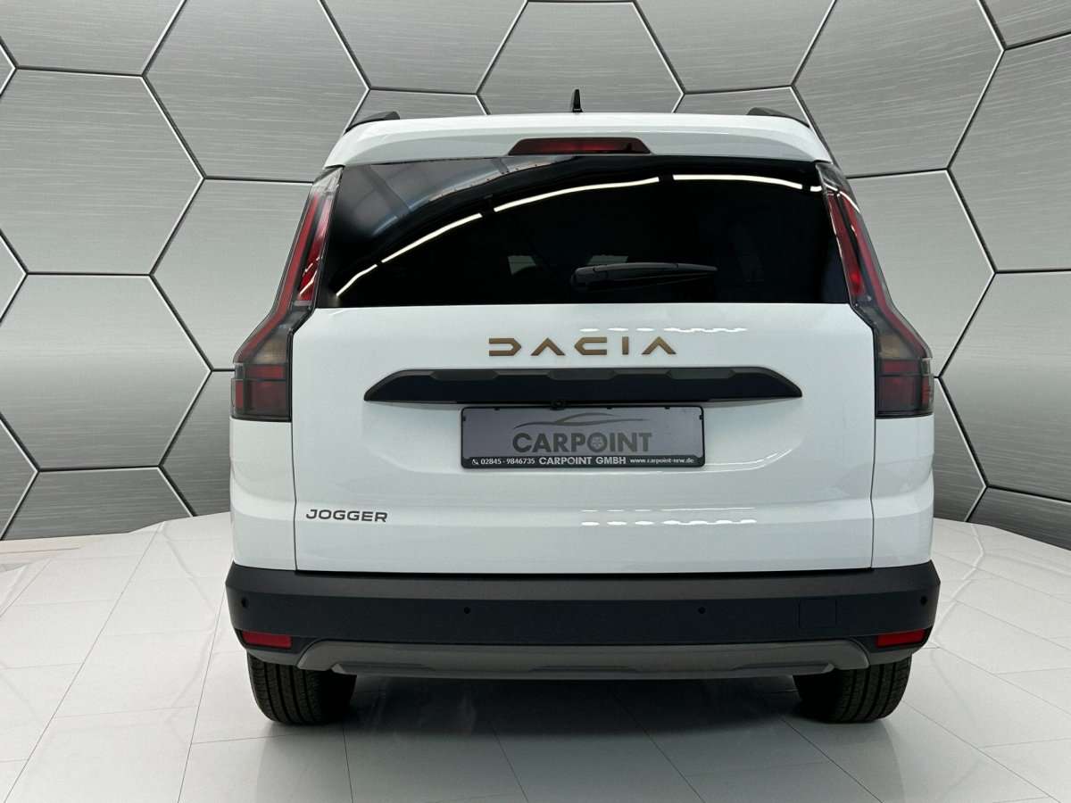 Fahrzeugbild eines Dacia Jogger
