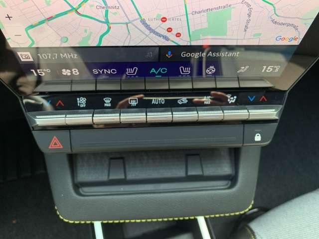 Fahrzeugbild eines Renault Scenic E-TECH