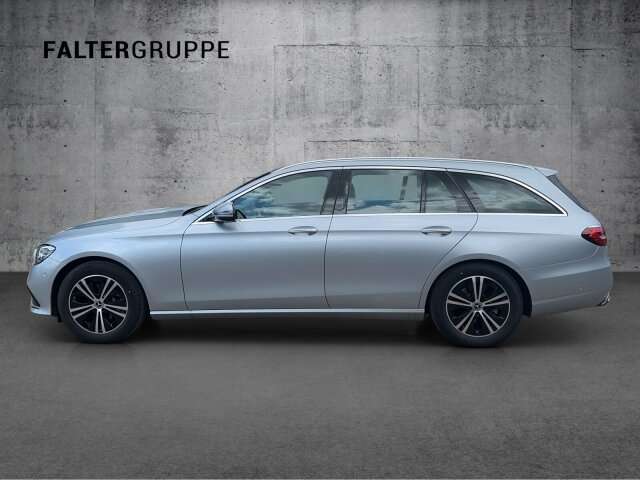 Fahrzeugbild eines Mercedes-Benz E-Klasse