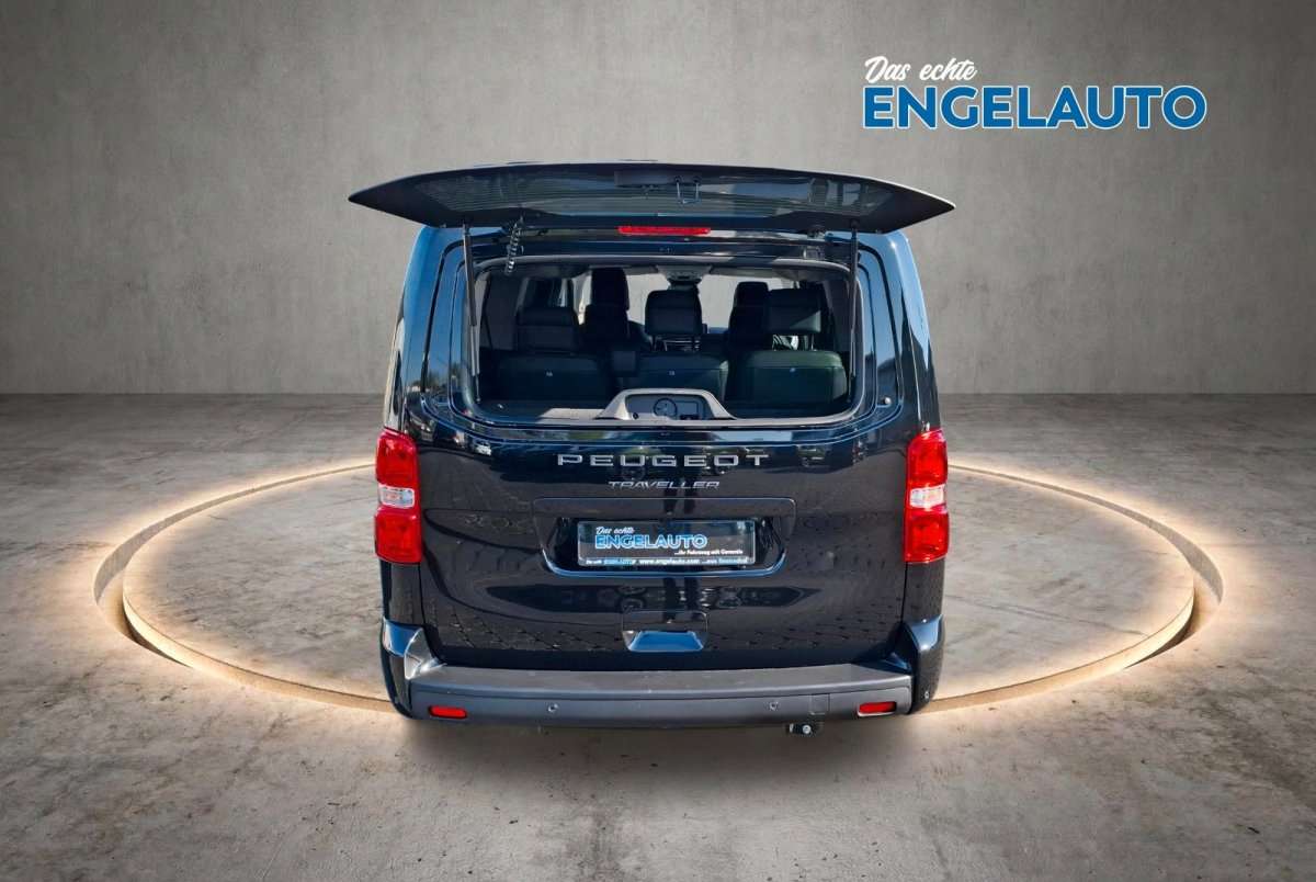 Fahrzeugbild eines Peugeot Traveller