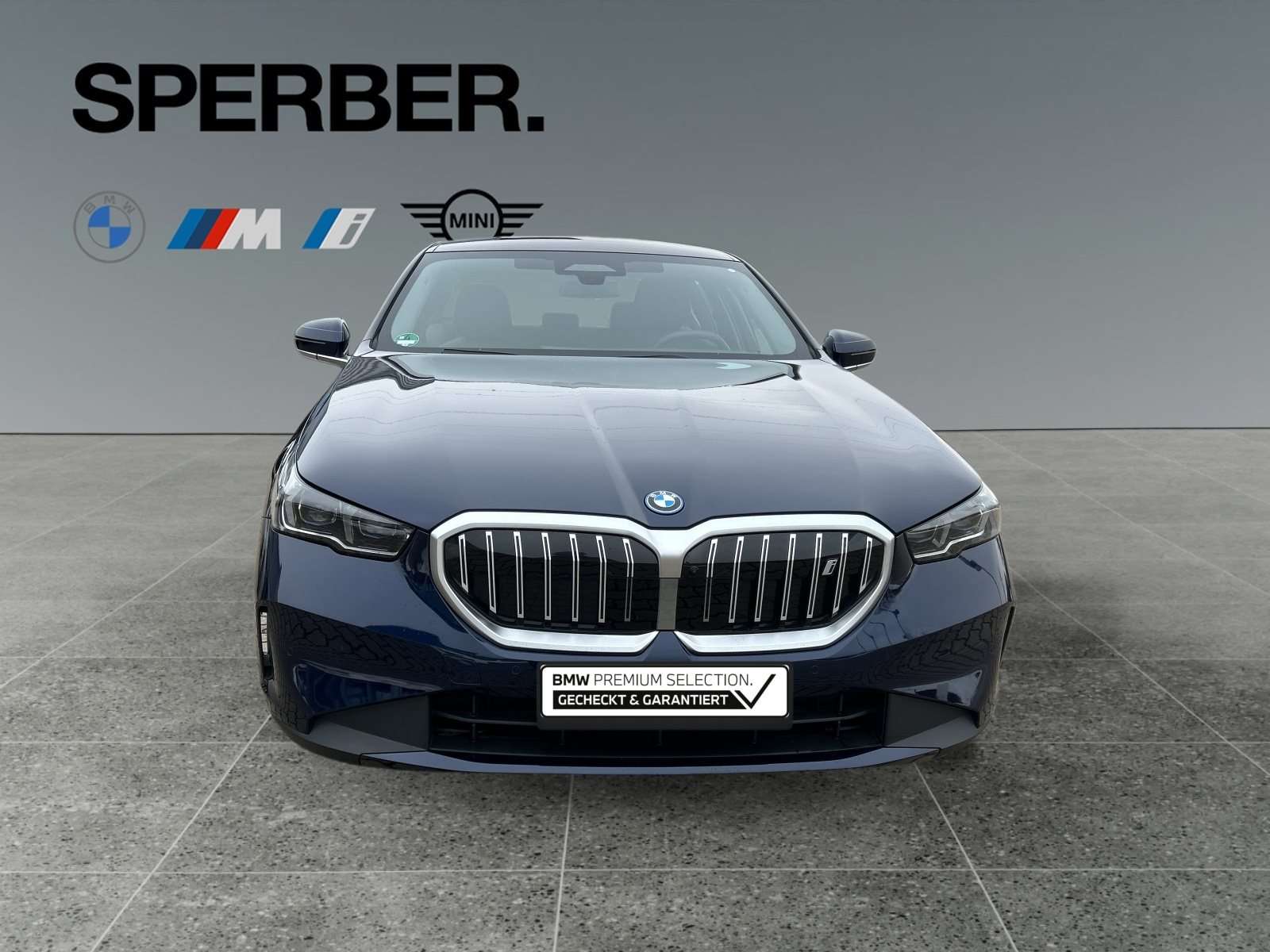 Fahrzeugbild eines BMW i5