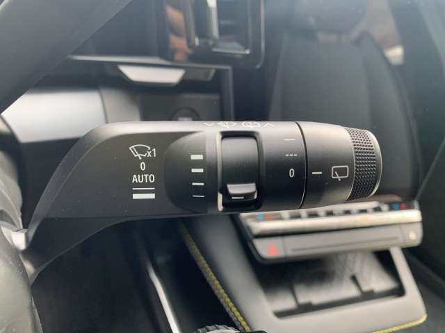 Fahrzeugbild eines Renault Scenic E-TECH