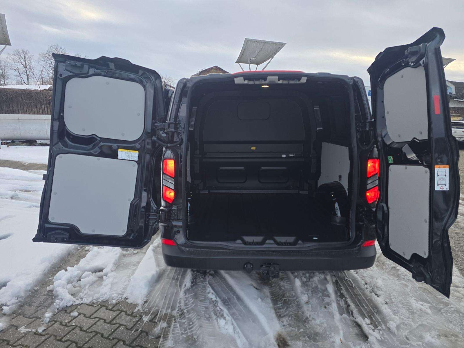 Fahrzeugbild eines Ford Transit Custom