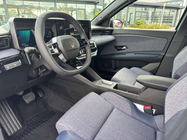 Fahrzeugbild eines Renault 4 E-TECH