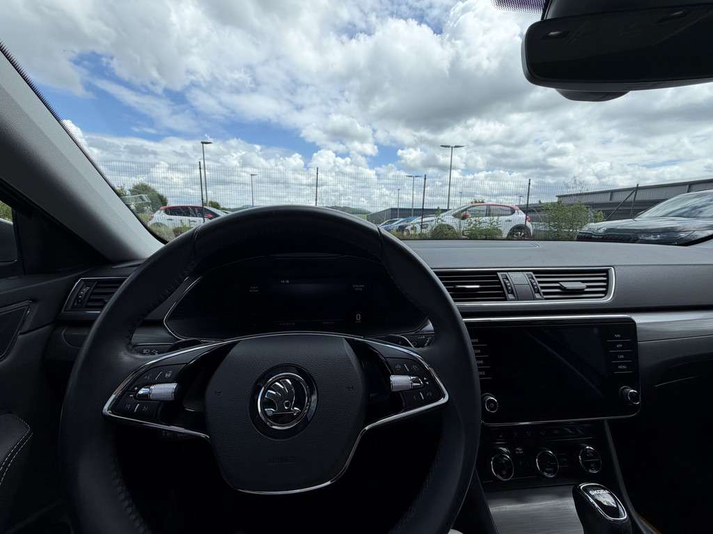 Fahrzeugbild eines Skoda Superb