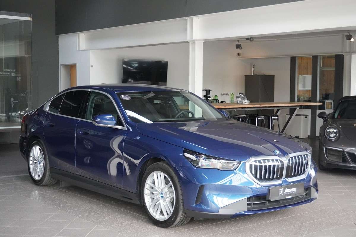 Fahrzeugbild eines BMW i5