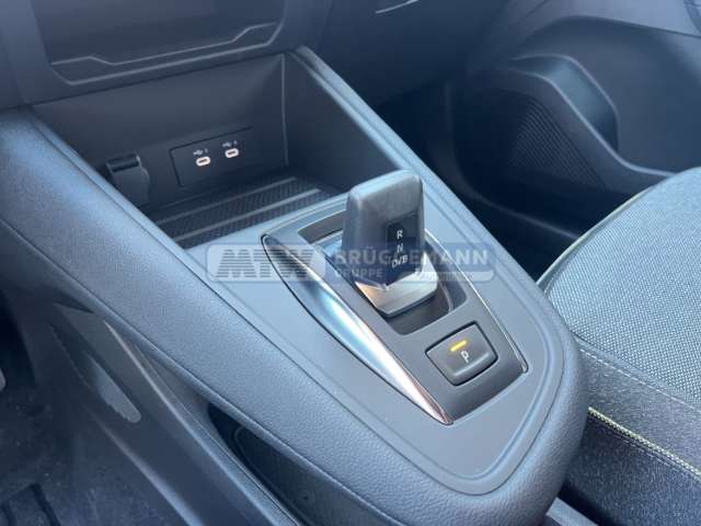 Fahrzeugbild eines Mitsubishi Grandis