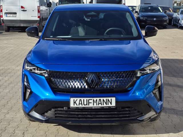 Fahrzeugbild eines Renault Rafale