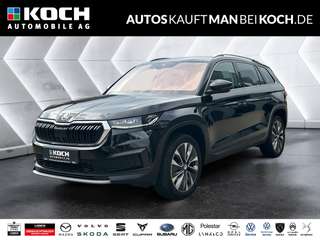 Schräge Frontansicht auf einen Skoda Kodiaq , freigestellt