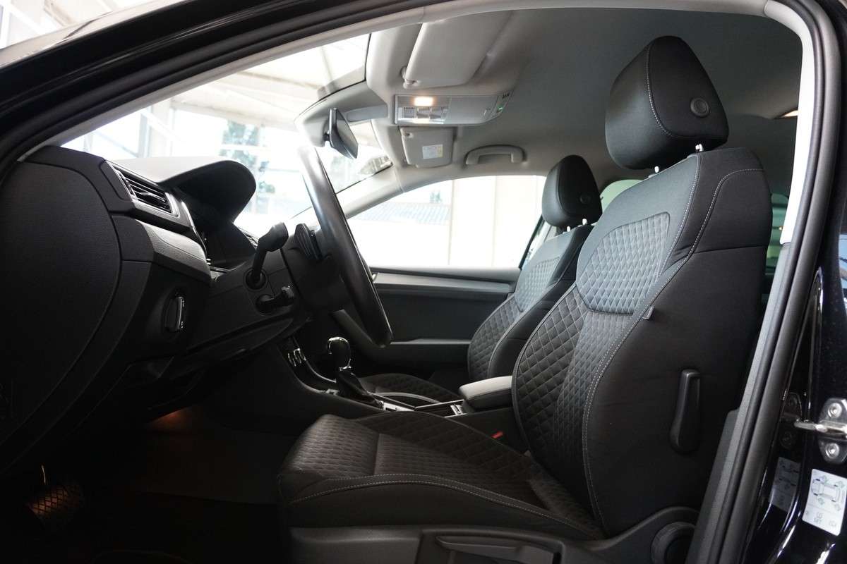Fahrzeugbild eines Skoda Superb