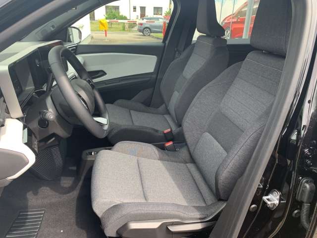 Fahrzeugbild eines Renault 5 E-TECH