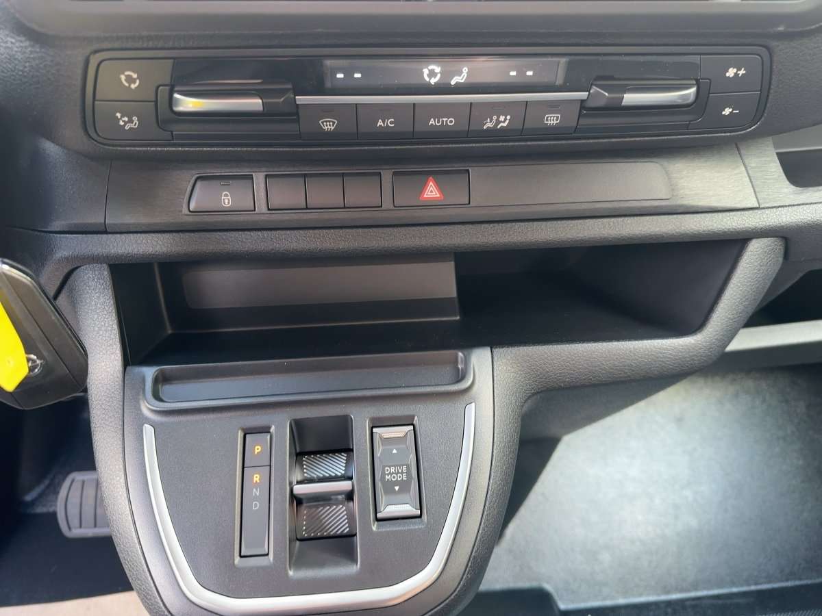 Fahrzeugbild eines Opel Vivaro
