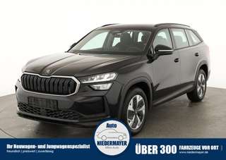 Schräge Frontansicht auf einen Skoda Kodiaq , freigestellt