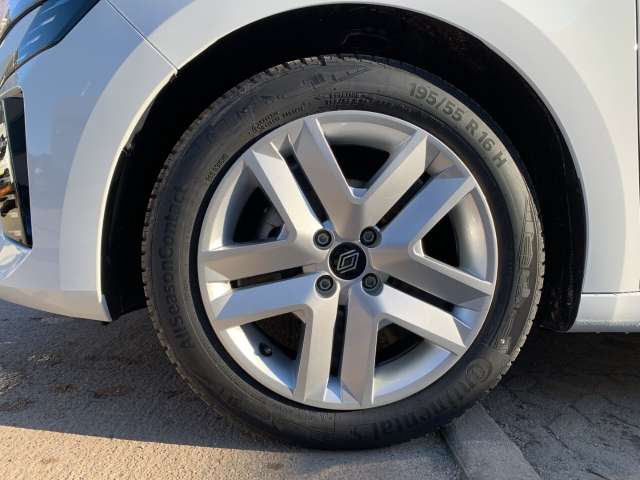 Fahrzeugbild eines Renault Clio