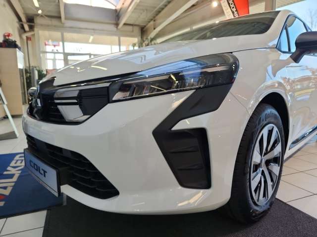 Fahrzeugbild eines Mitsubishi Colt