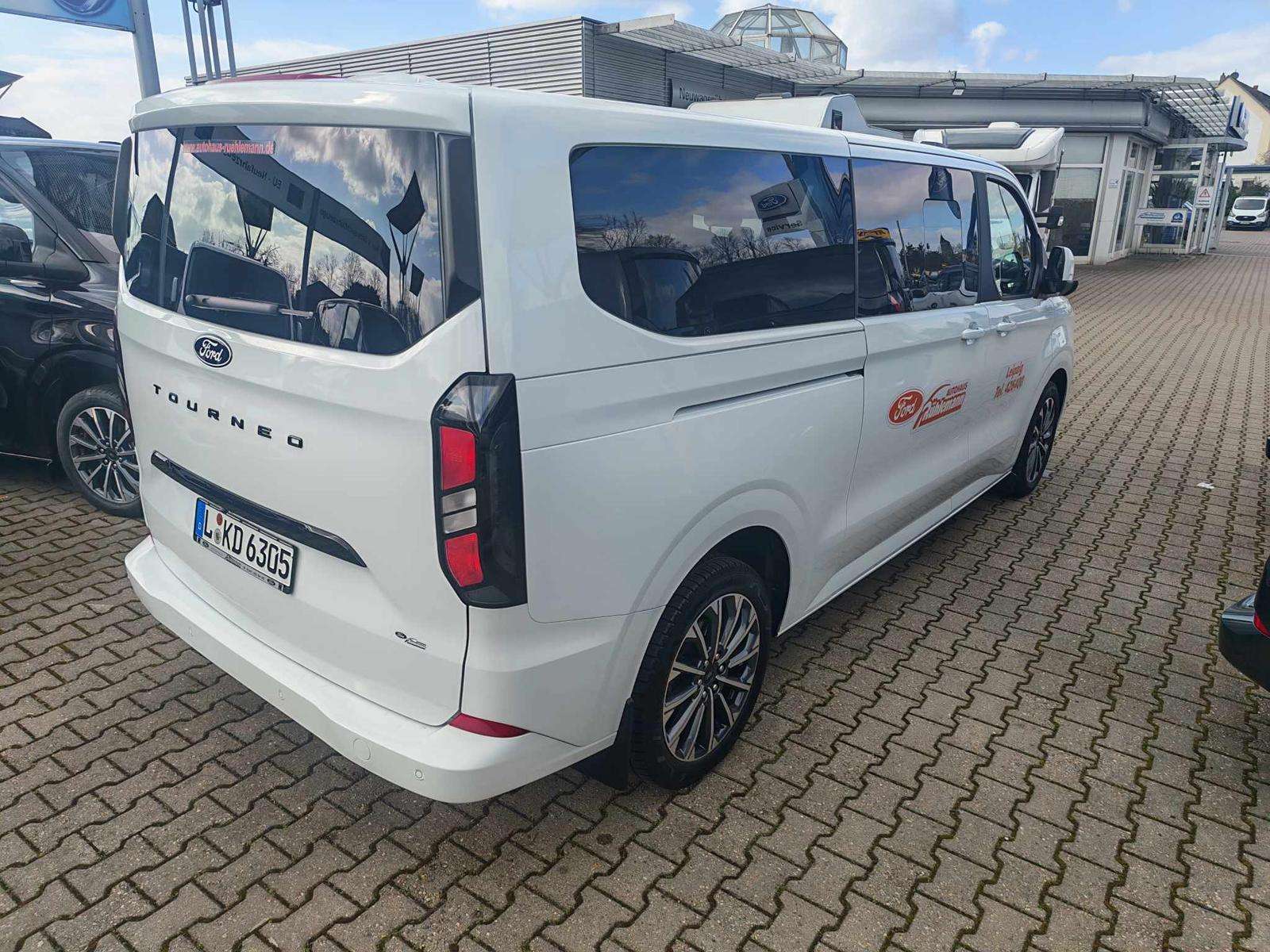 Fahrzeugbild eines Ford Tourneo Custom