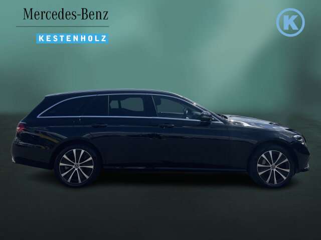 Fahrzeugbild eines Mercedes-Benz E-Klasse