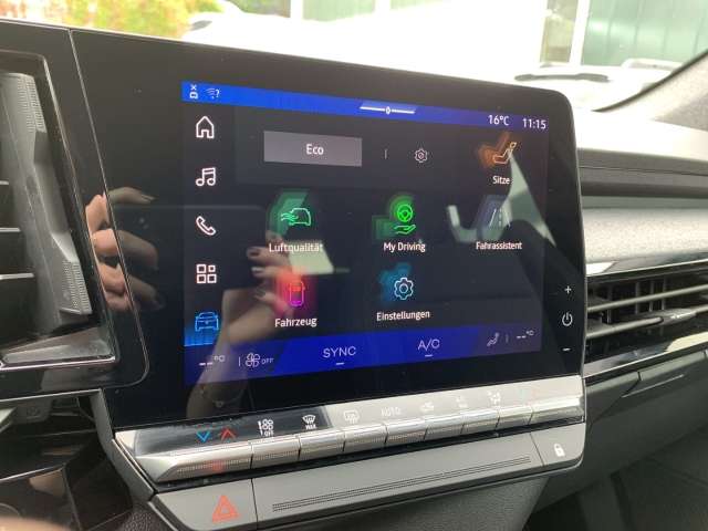Fahrzeugbild eines Renault Austral