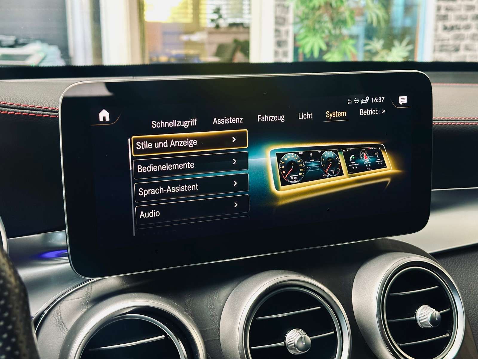 Fahrzeugbild eines Mercedes-Benz GLC