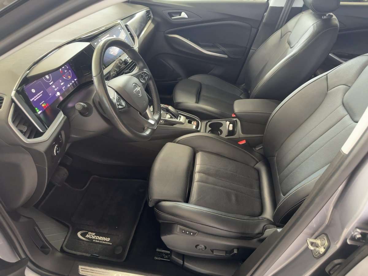 Fahrzeugbild eines Opel Grandland X