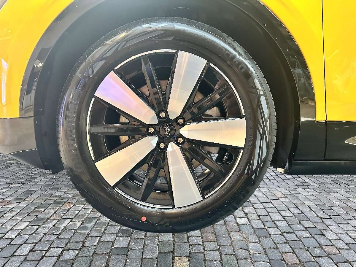 Fahrzeugbild eines Ford Capri