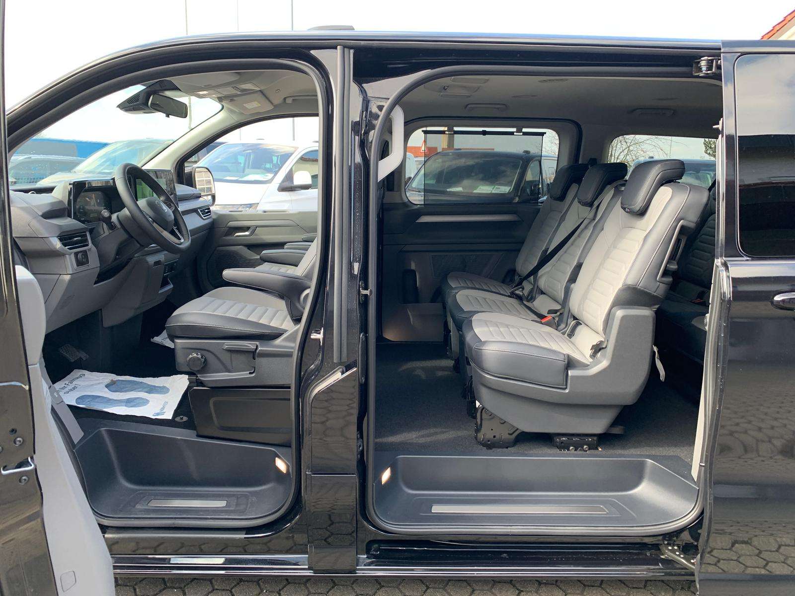 Fahrzeugbild eines Volkswagen Caravelle