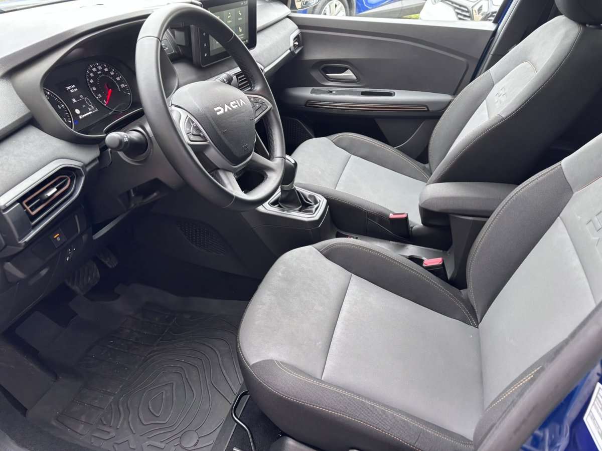 Fahrzeugbild eines Dacia Sandero