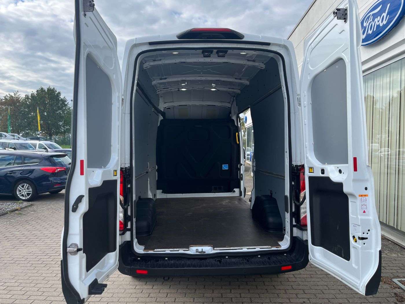 Fahrzeugbild eines Ford Transit