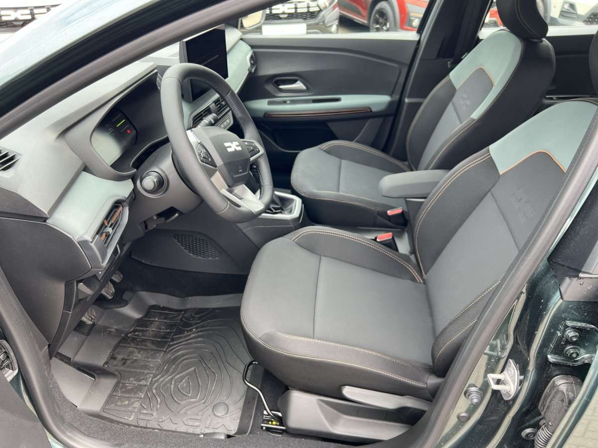 Fahrzeugbild eines Dacia Sandero